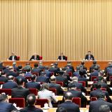 发展社区支持的居家养老，扩大普惠养老服务